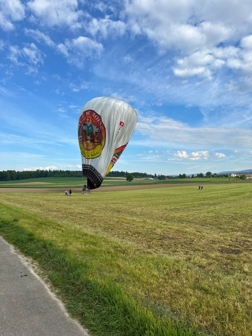 Ein Bild zum Beitrag Ballon